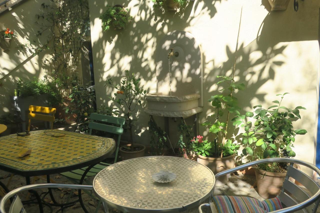 Tombe La Nefle Bed & Breakfast Avignon Exterior photo